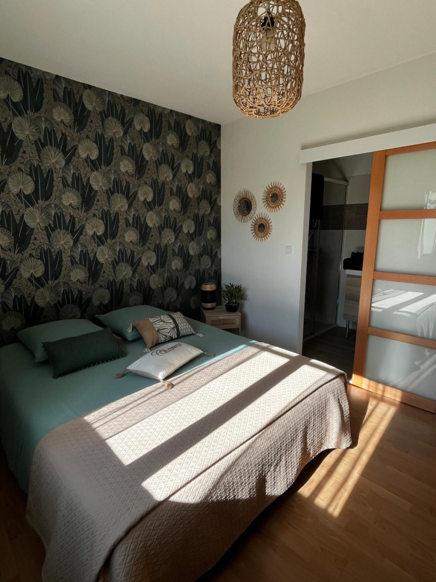 Lavardac Les Voyages De Louison B&B 외부 사진