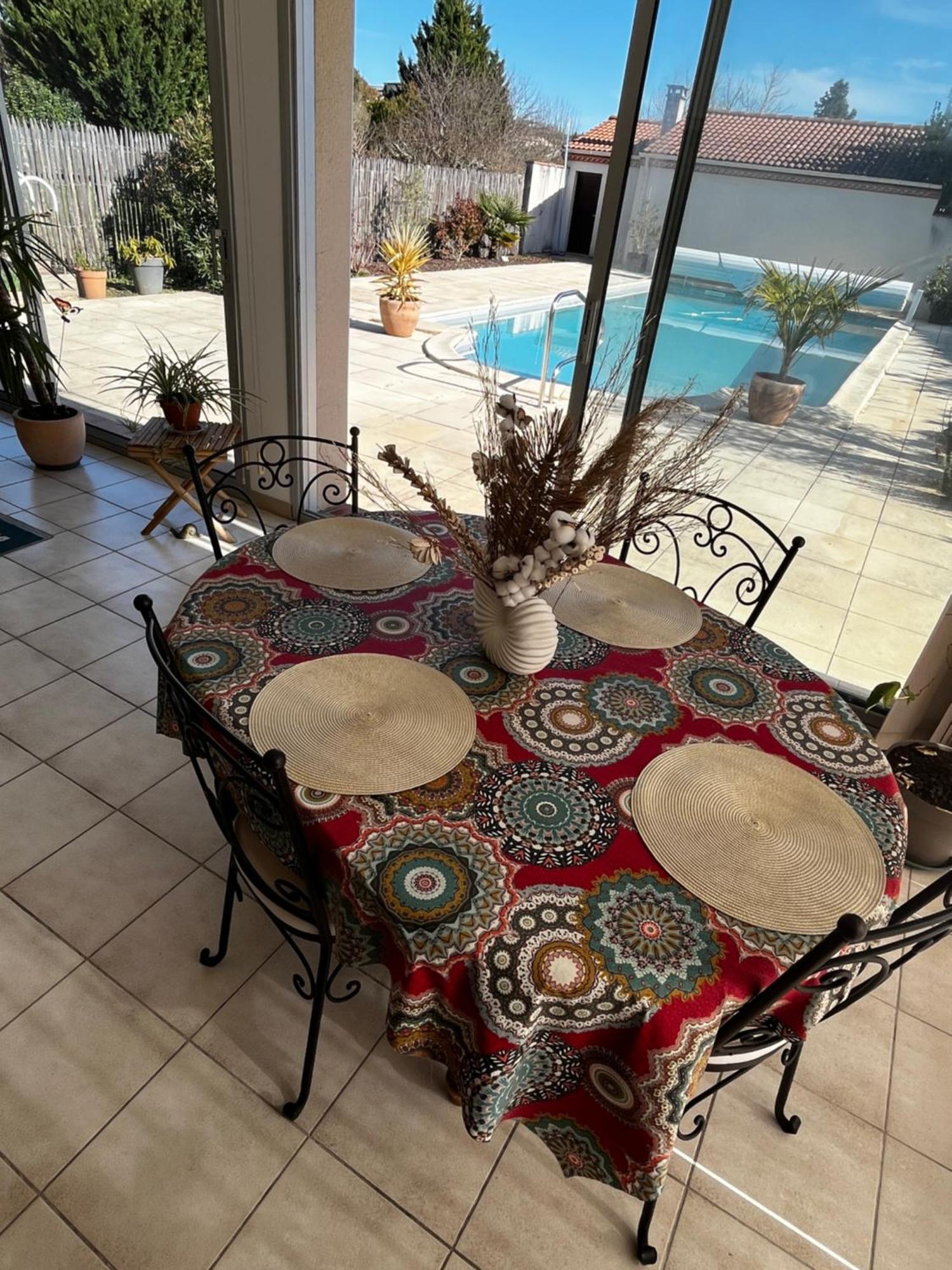 Lavardac Les Voyages De Louison B&B 외부 사진